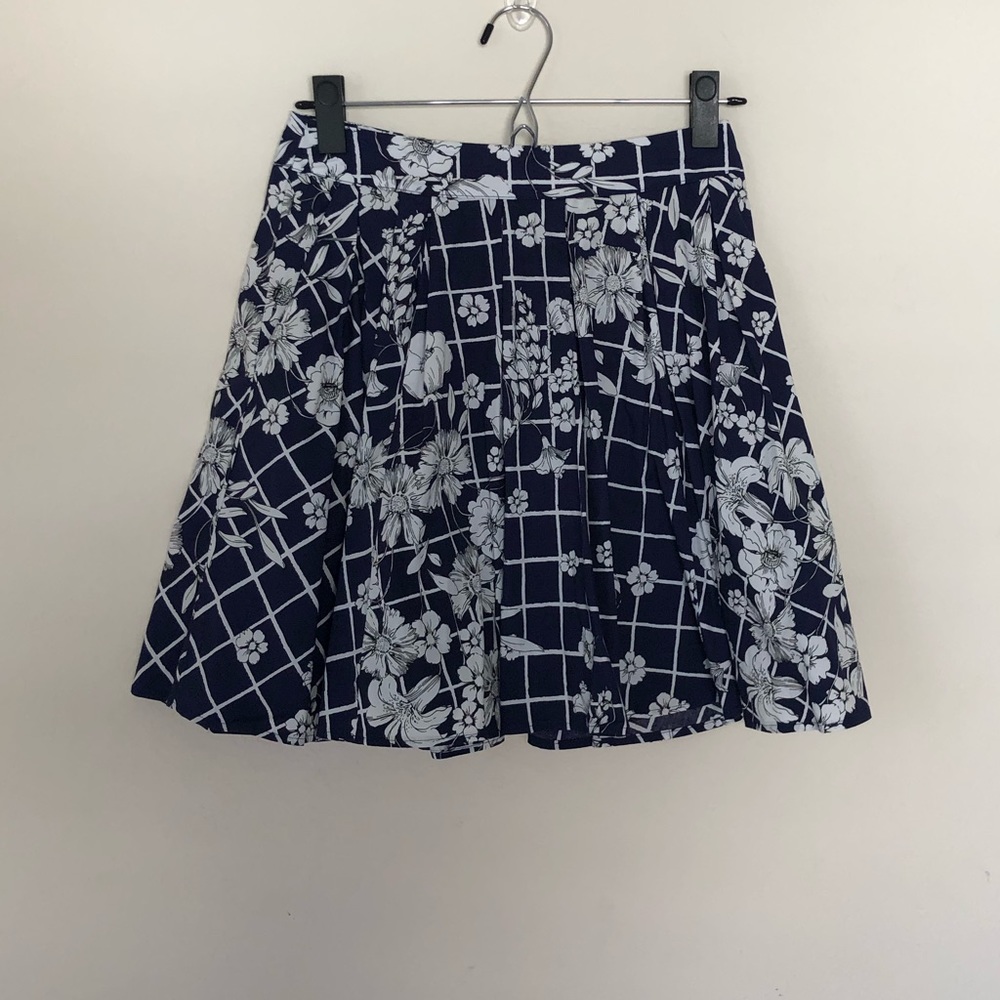Women Mini skirt